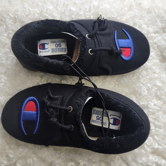 BNWT Champion Kid 5 Embroidered Logo Oxford Black University 2 Slippers Loafers - Picture 2 of 12